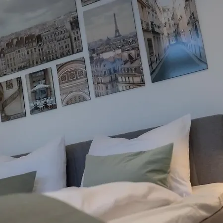 Kaza Guesthouse, Centrally Located 2 & 3 Bedroom In Apartamento Augsburg