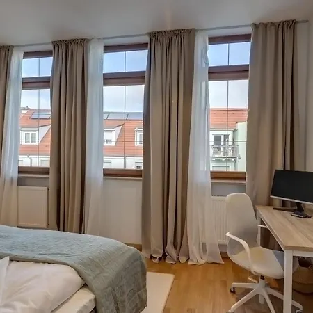 Kaza Guesthouse, Centrally Located 2 & 3 Bedroom In *