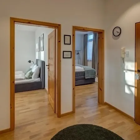 Kaza Guesthouse, Centrally Located 2 & 3 Bedroom In * Augsburg
