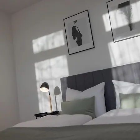 Kaza Guesthouse, Centrally Located 2 & 3 Bedroom In *