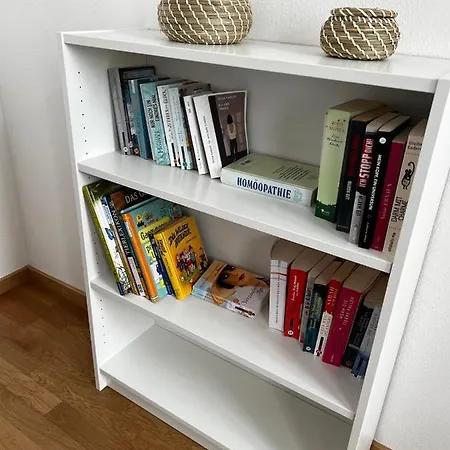 Kaza Guesthouse, Centrally Located 2 & 3 Bedroom In Apartment Augsburg