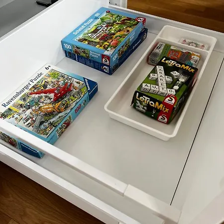 Kaza Guesthouse, Centrally Located 2 & 3 Bedroom In