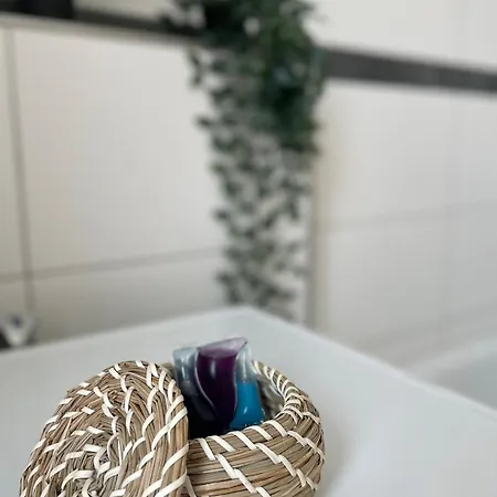 Kaza Guesthouse, Centrally Located 2 & 3 Bedroom In Augsburg