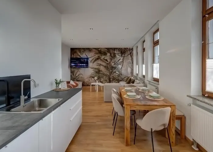 Kaza Guesthouse, Centrally Located 2 & 3 Bedroom In * 아우크스부르크