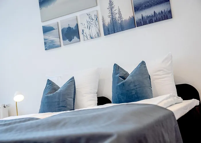 Kaza Guesthouse, Centrally Located 2 & 3 Bedroom In Appartement