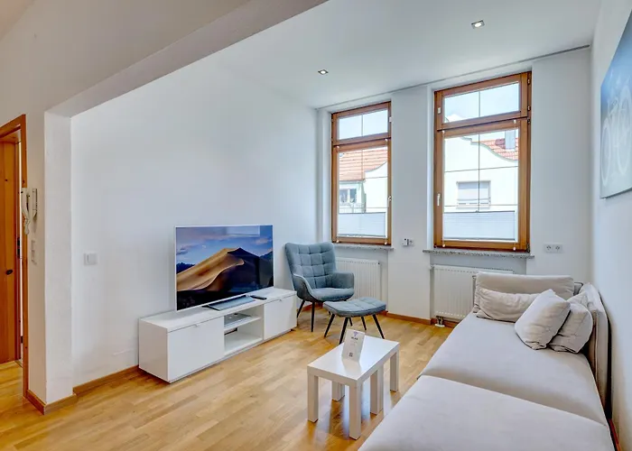 Kaza Guesthouse, Centrally Located 2 & 3 Bedroom In Appartement Augsburg